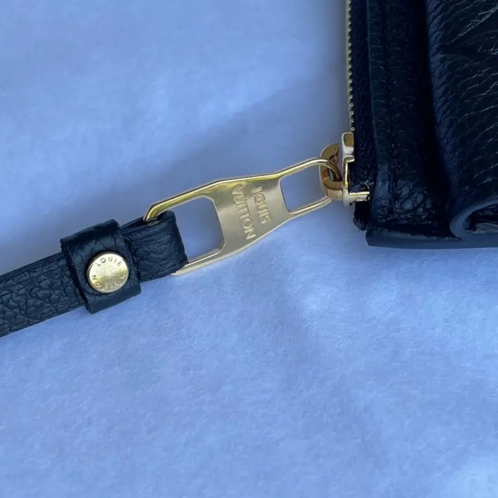 Louis Vuitton Card Holder Recto Verso Wallet - Picture 7 of 8